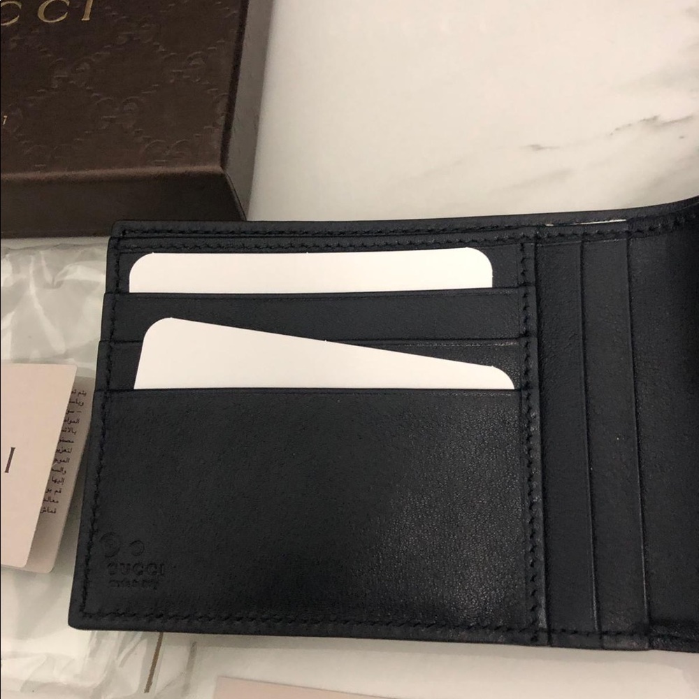 Gucci - Picture 7 of 8